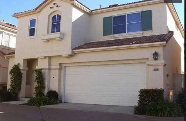 3 bd / 2.5 bath townhouse in Chula Vista - 1205 Calle Tesoro, Chula Vista, CA 91915