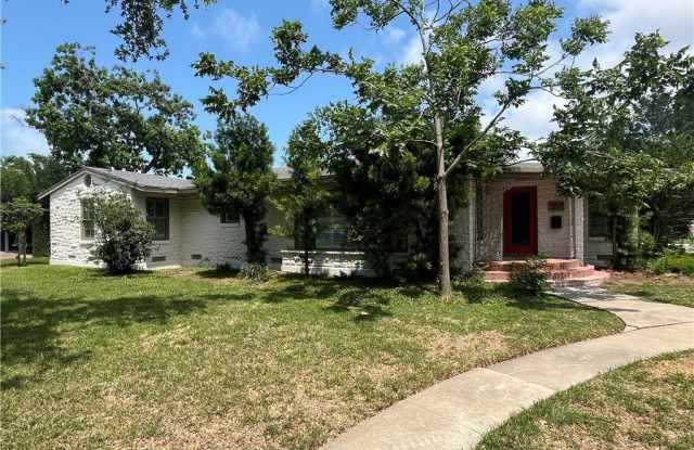 353 Jackson Place photos photos