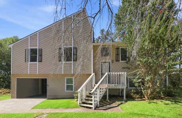 2704 Beaver Creek Crossing Gallery 1