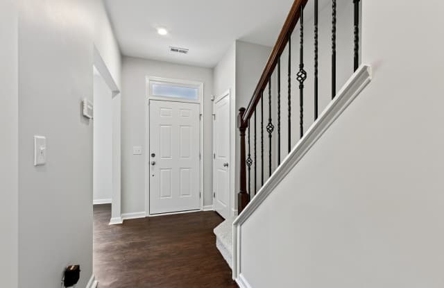 Spacious 3-Bedroom Townhome with Luxury Primary Suite & Private Patio Gallery 4
