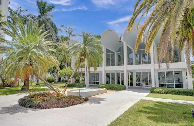 482 NW 165th St Rd photos photos