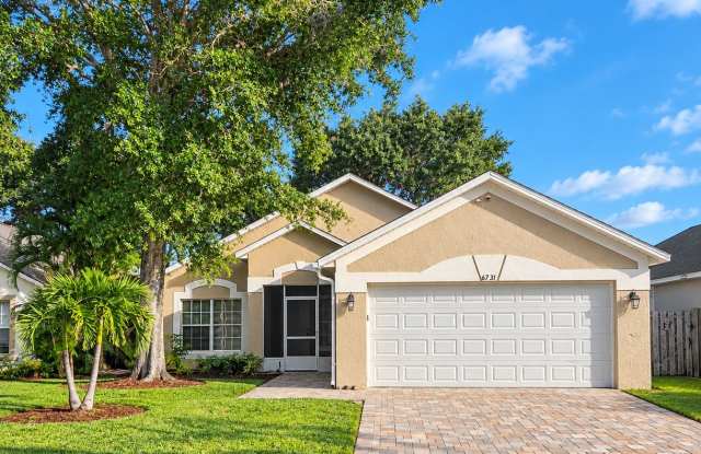 Beautiful 3-Bedroom Melbourne Home – Spacious Living, Modern Comfort & Prime Location! Gallery 1
