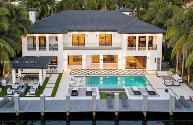131 Royal Palm Dr photos photos