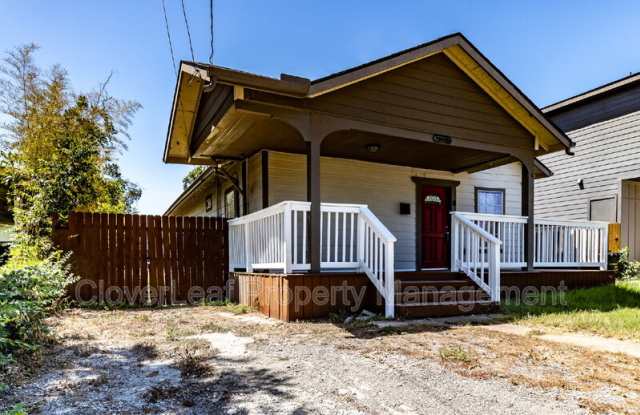 1336 Center St photos photos
