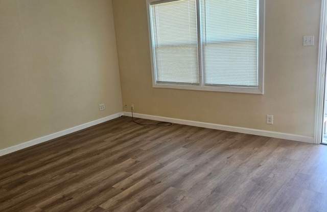 ​Charming 2-bedroom, 1-bathroom duplex ​in Sacramento Gallery 3