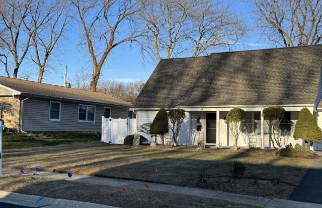 28 Irongate Lane - 28 Irongate Lane, Strathmore, NJ 07747