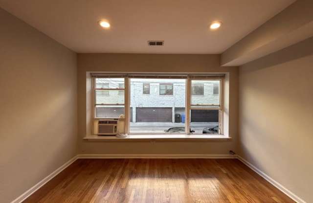 6535 N Mozart photos photos