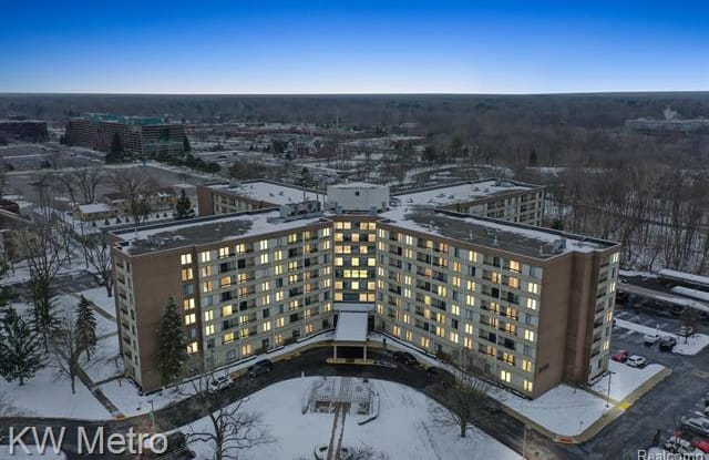 24111 CIVIC CENTER Drive - 24111 Civic Center Drive, Southfield, MI 48033