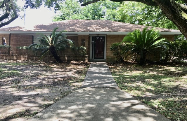 1000 Lindenwood Drive - 1000 Lindenwood Dr, Baytown, TX 77520