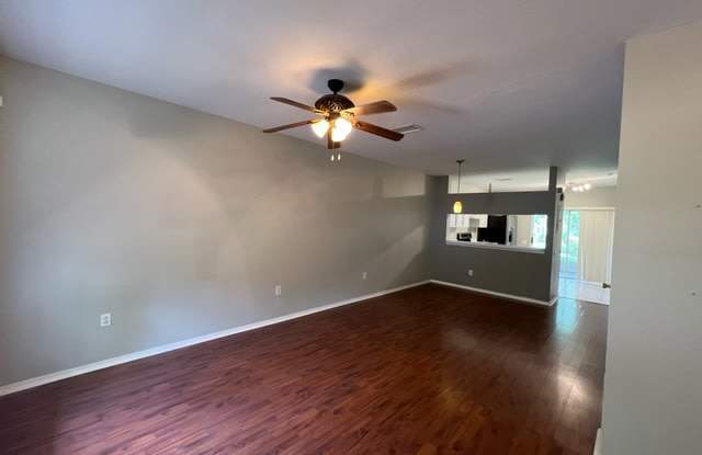 1228 Throckmorton Dr Gallery 4