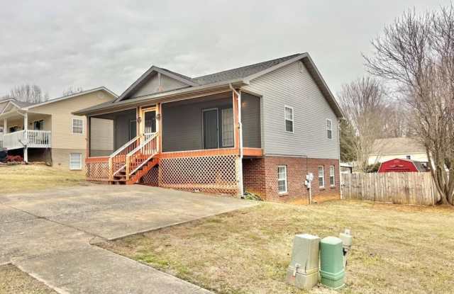 1023 Justus Drive photos photos