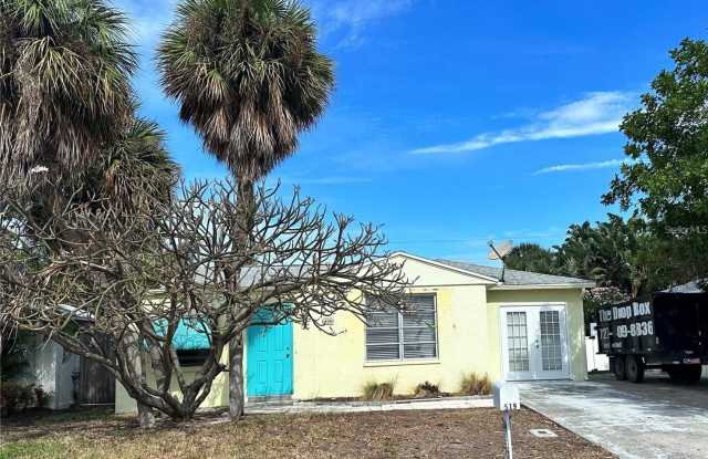 519 79TH AVENUE - 519 79th Avenue, St. Pete Beach, FL 33706