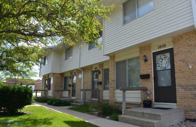 Sublease - 2 Bedroom Townhome Available March 9th, 2026 photos photos