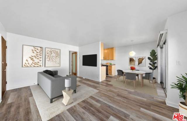 11670 Iowa Ave unit: 3 photos photos