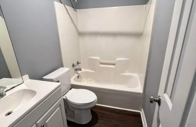 106 Phyliss Circle - A photos photos