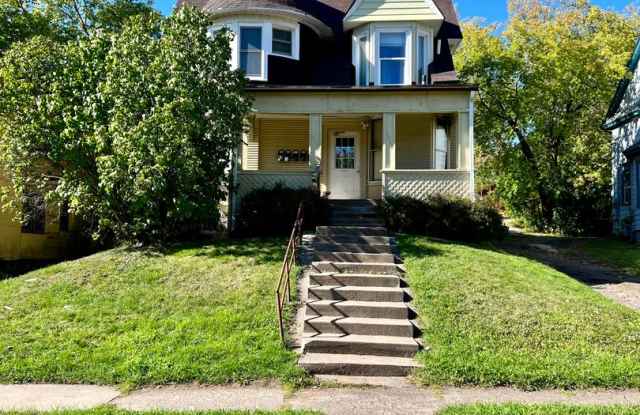 1317 E 2nd Street photos photos