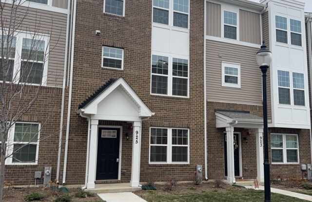 925 Jenkins Court - 925 Jenkins Court, Wheeling, IL 60090