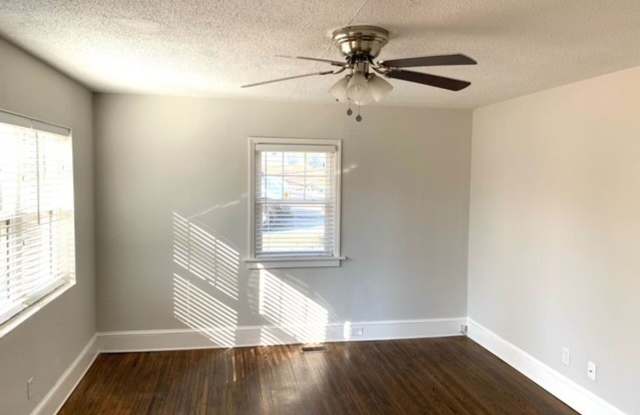 1422 Nassau Boulevard Gallery 2
