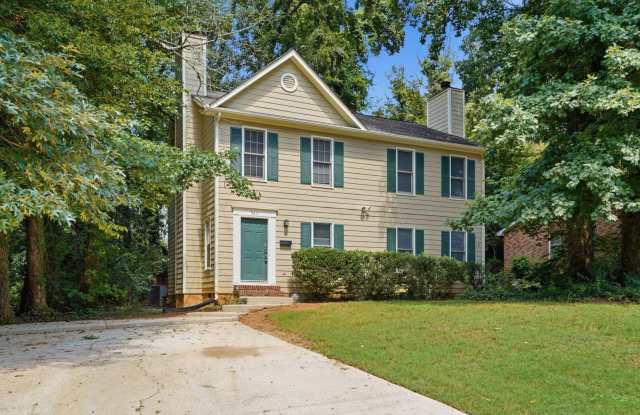 Spacious 2-Bedroom, 2.5-Bath in Oakhurst photos photos
