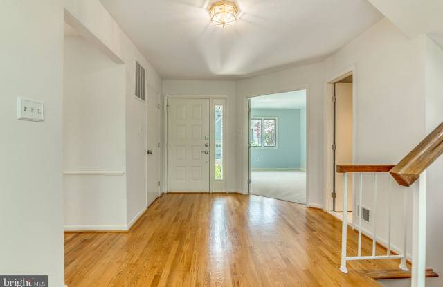 1281 WEDGEWOOD MANOR WAY Gallery 2