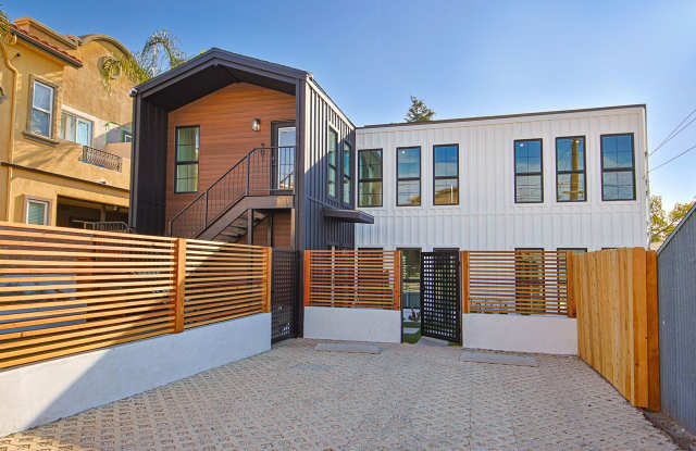 Luxury Living with Massive Private Yard in Downtown Burbank! photos photos