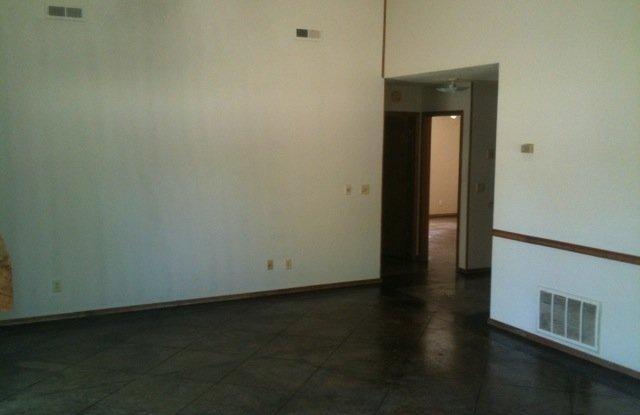 958-960 North Lancelot Avenue photos photos