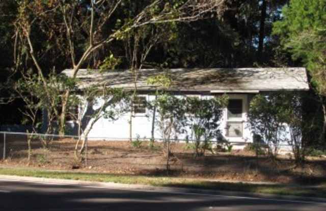 2/2 house with ceramic tile! photos photos
