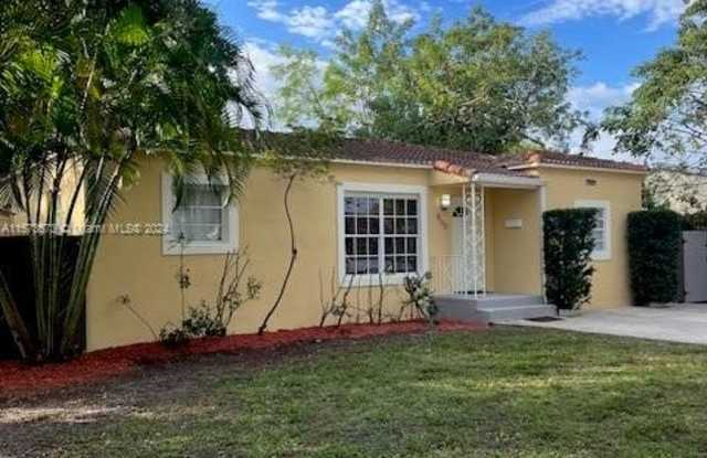 860 NE 123rd St - 860 Northeast 123rd Street, North Miami, FL 33161