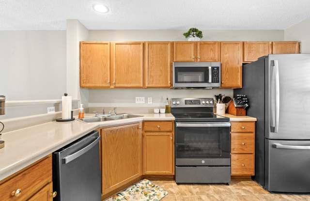 Live in Popular Ridge Creek! Gallery 3