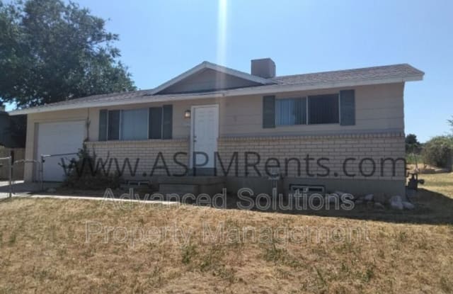 6923 W Bonnie Arlene Dr - 6923 West 3710 South, West Valley City, UT 84128