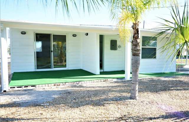 1548 COUNCIL DRIVE - 1548 Council Drive, Sun City Center, FL 33573