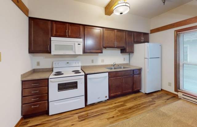 11 E Gilman St - 4 photos photos