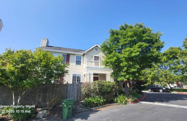 Lovely 4 bedroom,2.5 bath ~ 2012 Chetwood Drive, McNear Landing, West Petaluma Gallery 1