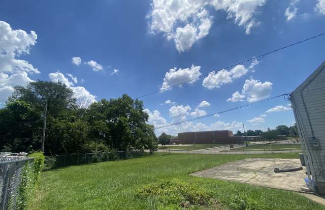 902 Cleverly Road photos photos