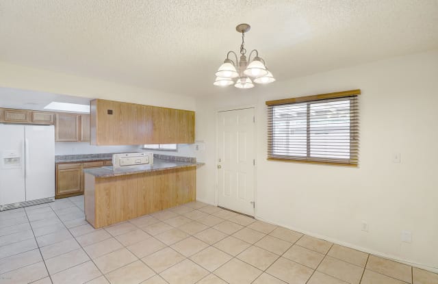 8414 N 32ND Avenue - 8414 N 32nd Ave, Phoenix, AZ 85051