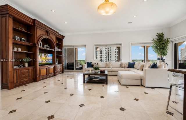 13633 Deering Bay Dr Gallery 4