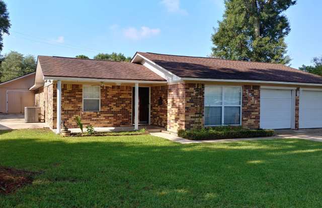 2811 W Boston Ave - 2811 West Boston Avenue, Nederland, TX 77627 2811 W Boston Ave - 2811 West Boston Avenue, Nederland, TX 77627