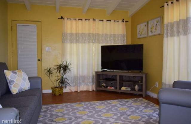 7360 N Yucca Via Gallery 3