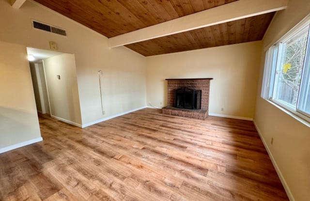 3055 Redwood Dr - 3055 Redwood Drive, Marina, CA 93933