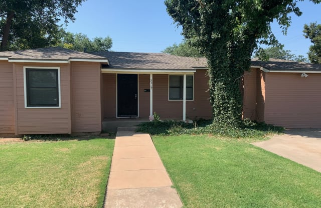 3317 31st St (Cobb) photos photos