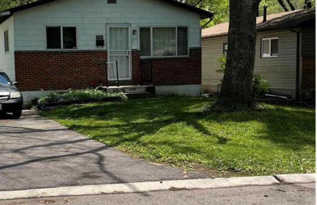 Amazing 3 Bedroom, 1 Bathroom Home - 10344 Baron Drive, Castle Point, MO 63136