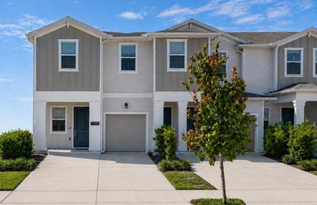 Modern 3-Bedroom Townhome with Upstairs Loft in Lake Wilson Reserve Gallery 1