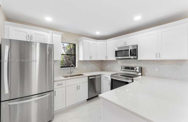 7744 W Courtyard Run W photos photos