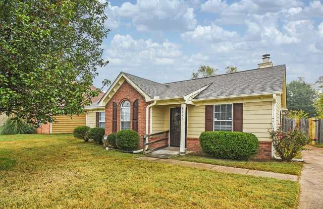 Adorable 3 bed, 2 bath home with stainless steel appliance package. photos photos