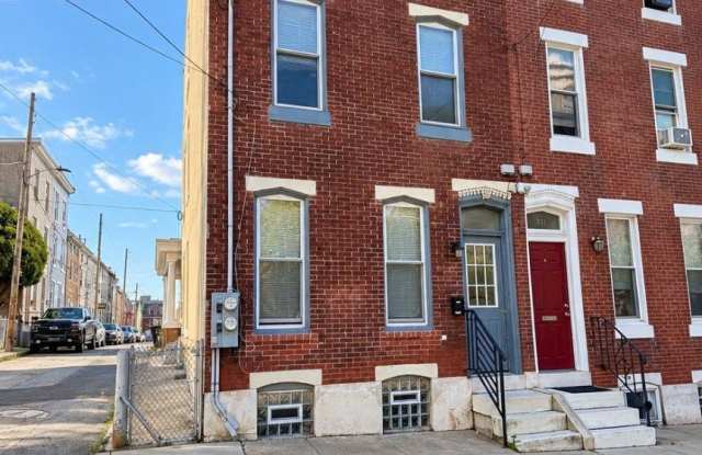 153 DUPONT Street Gallery 2