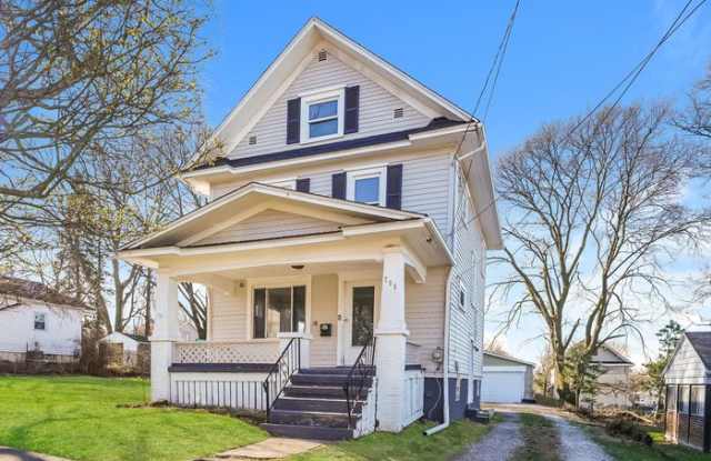 788 Saxon Avenue photos photos