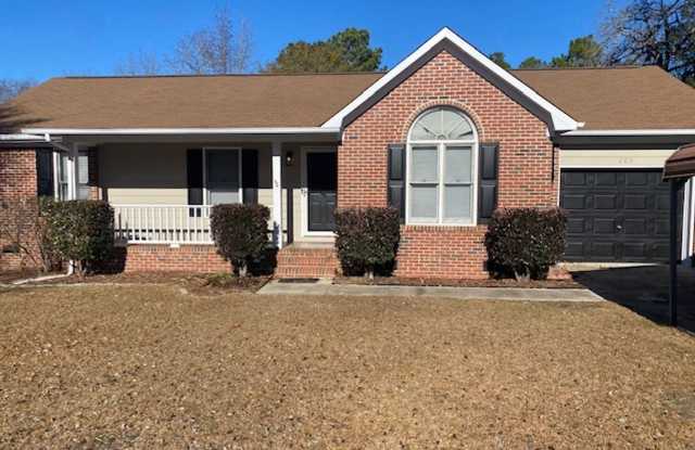 205 Sprucepine Drive ~ Robins Walk ~ 2 WEEKS FREE - 205 Sprucepine Drive, Hoke County, NC 28376