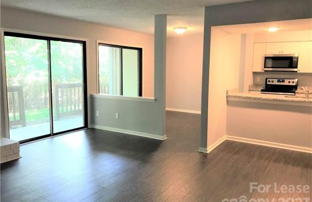 11052 Harrowfield Road Gallery 3