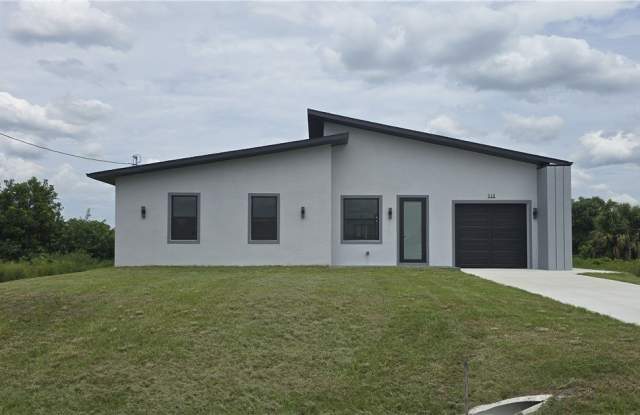 515 CROYDON Avenue S photos photos