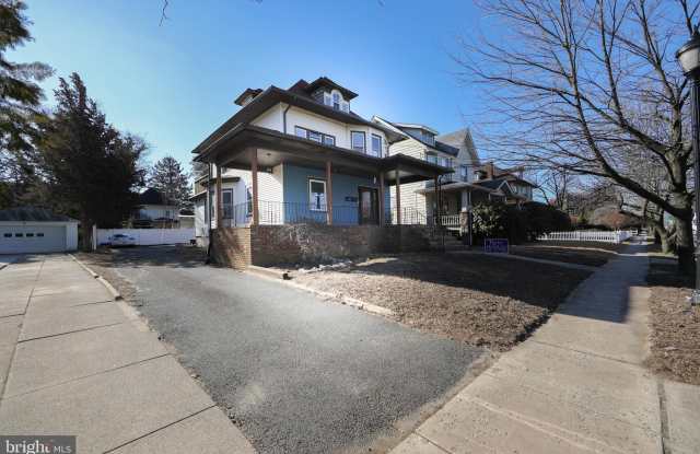 1112 COLLINGS Avenue unit: B photos photos